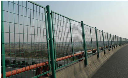 云岩区道路护栏围栏网 - 厂家